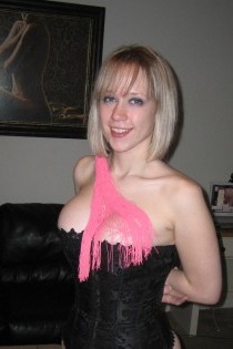 , 25  female escort, racine